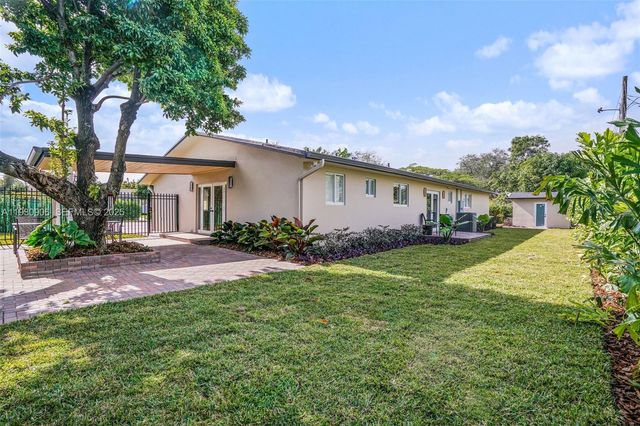 6701 SW 49th Ter, Miami, FL 33155