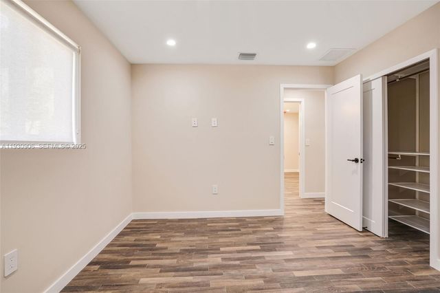 6701 SW 49th Ter, Miami, FL 33155