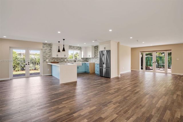 6701 SW 49th Ter, Miami, FL 33155