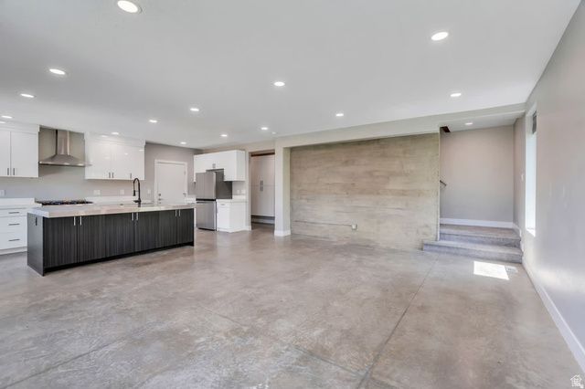 7045 S 300 E, Midvale, UT 84047