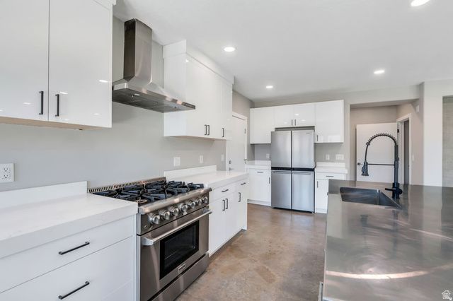 7045 S 300 E, Midvale, UT 84047