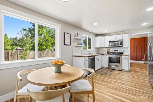 5125 W Redbridge Drive, Boise, ID 83703