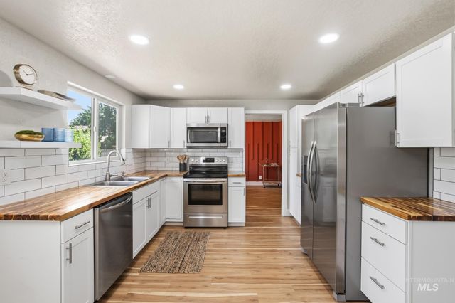 5125 W Redbridge Drive, Boise, ID 83703