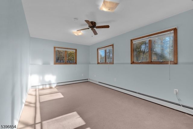 43 Dogwood Dr, Mount Olive Twp., NJ 07828