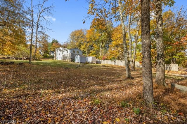 43 Dogwood Dr, Mount Olive Twp., NJ 07828