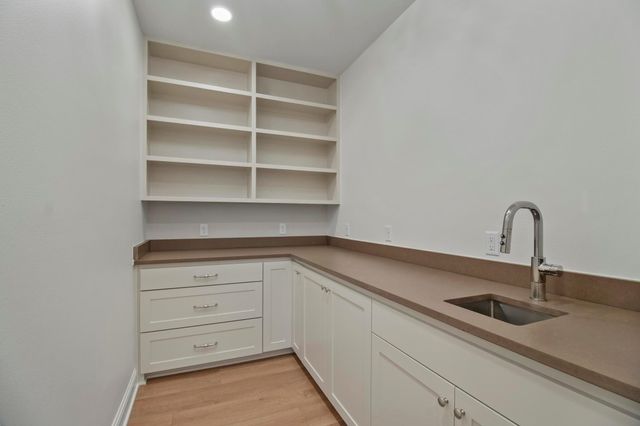 9244 Villas Ct, Tyler, TX 75703