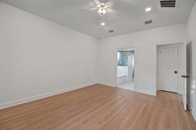 9244 Villas Ct, Tyler, TX 75703
