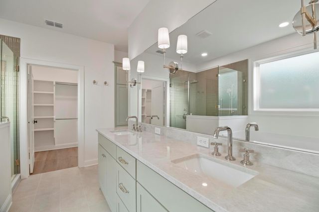 9244 Villas Ct, Tyler, TX 75703