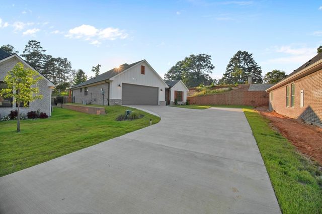 9244 Villas Ct, Tyler, TX 75703