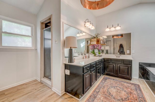 70 N HIGHLAND ST, Memphis, TN 38111