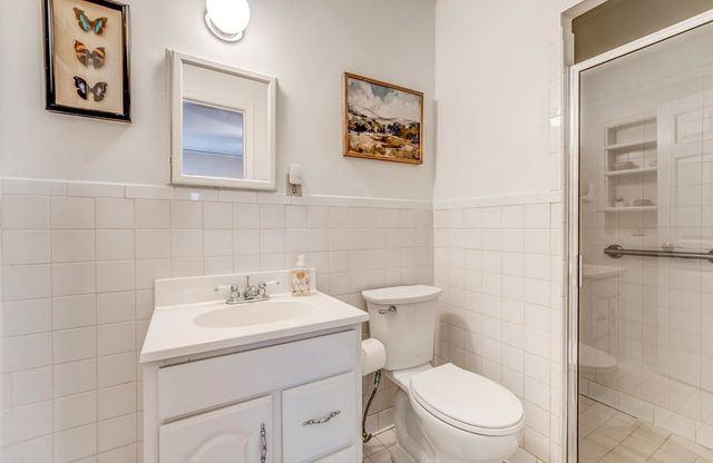 70 N HIGHLAND ST, Memphis, TN 38111