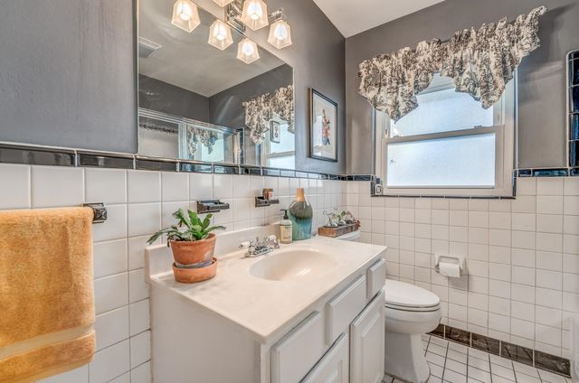 70 N HIGHLAND ST, Memphis, TN 38111