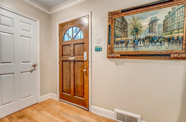 70 N HIGHLAND ST, Memphis, TN 38111