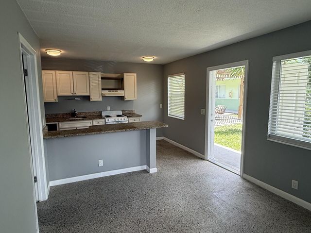 1118 N H Street 14, Lake Worth Beach, FL 33460