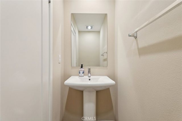 302 Placemark, Irvine, CA 92614