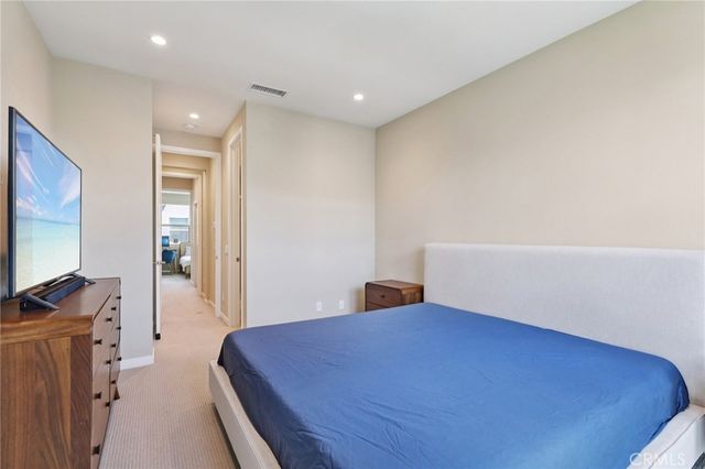 302 Placemark, Irvine, CA 92614