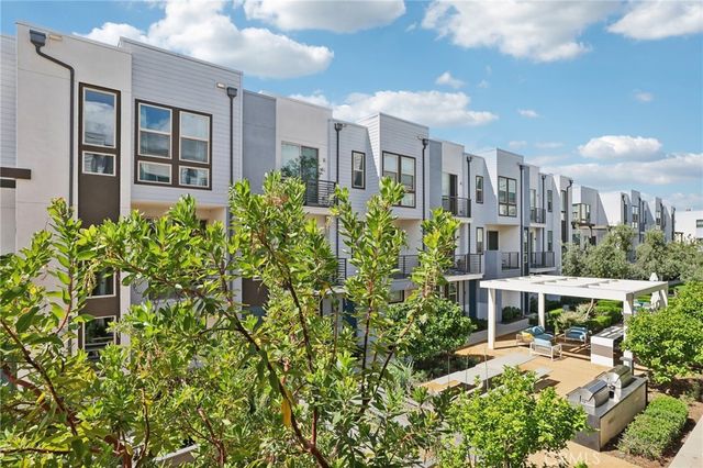 302 Placemark, Irvine, CA 92614