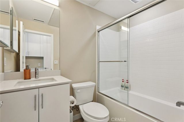302 Placemark, Irvine, CA 92614