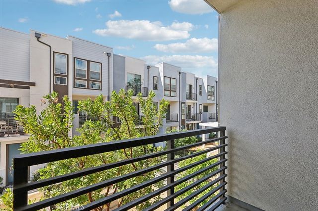 302 Placemark, Irvine, CA 92614