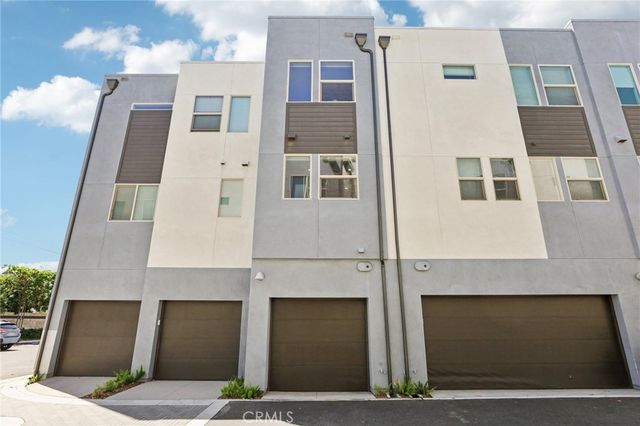 302 Placemark, Irvine, CA 92614