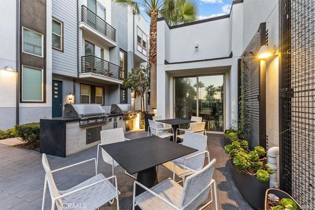 302 Placemark, Irvine, CA 92614