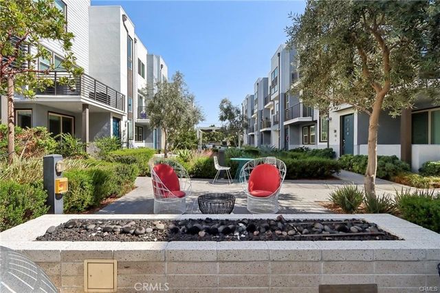 302 Placemark, Irvine, CA 92614