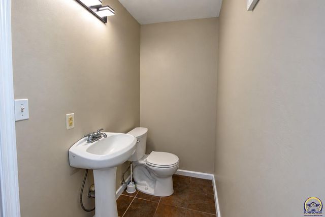 1184 SW Garfield AVE, Topeka, KS 66604