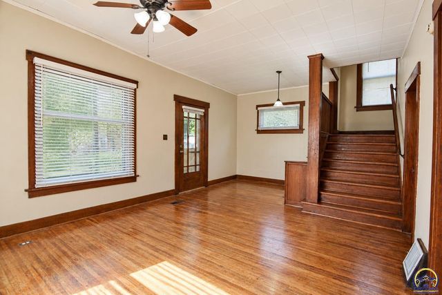 1184 SW Garfield AVE, Topeka, KS 66604