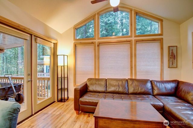 183 Big River Boulevard E, Deming, WA 98244