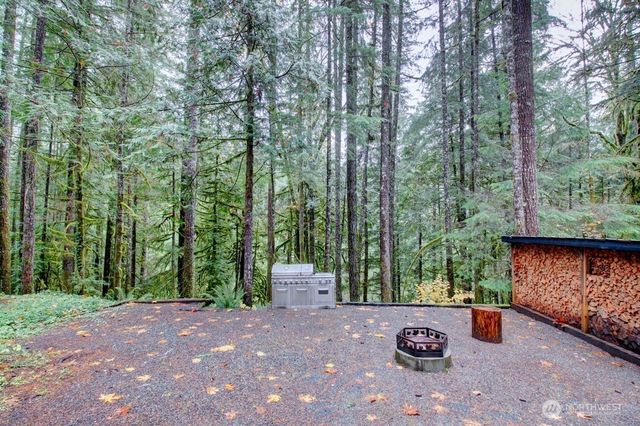 183 Big River Boulevard E, Deming, WA 98244