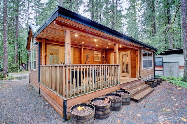 183 Big River Boulevard E, Deming, WA 98244