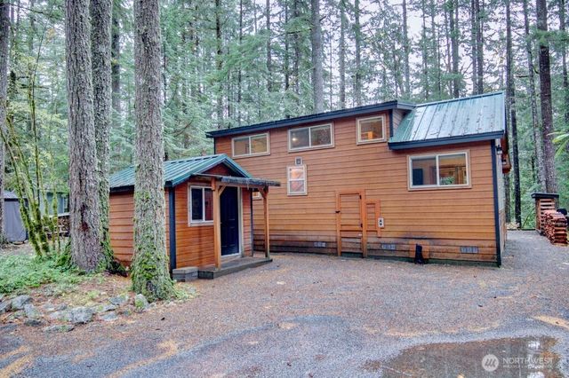 183 Big River Boulevard E, Deming, WA 98244