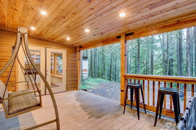 183 Big River Boulevard E, Deming, WA 98244