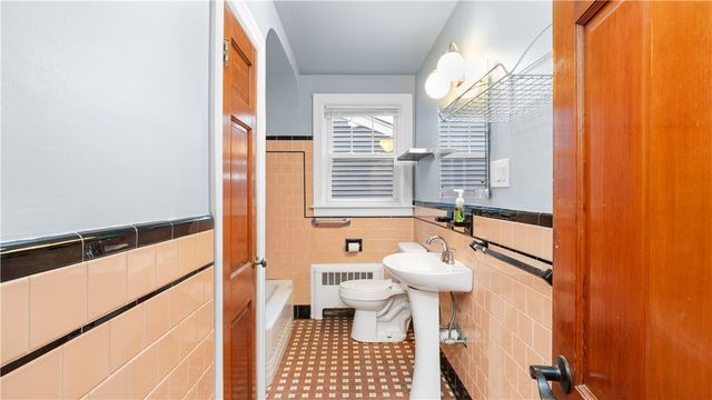 160 Canton Street, Providence, RI 02908