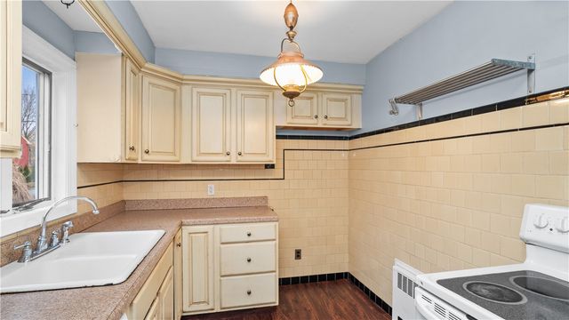 160 Canton Street, Providence, RI 02908