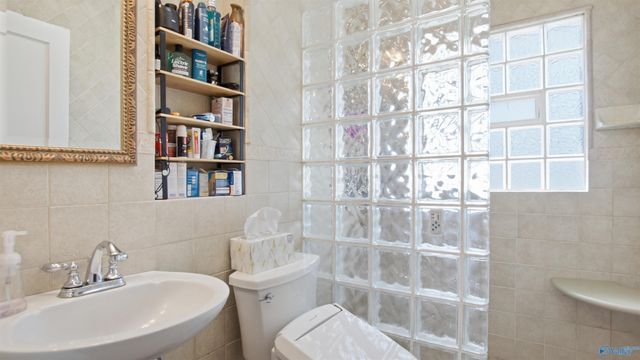 1800 Railroad Street SW, Hartselle, AL 35640