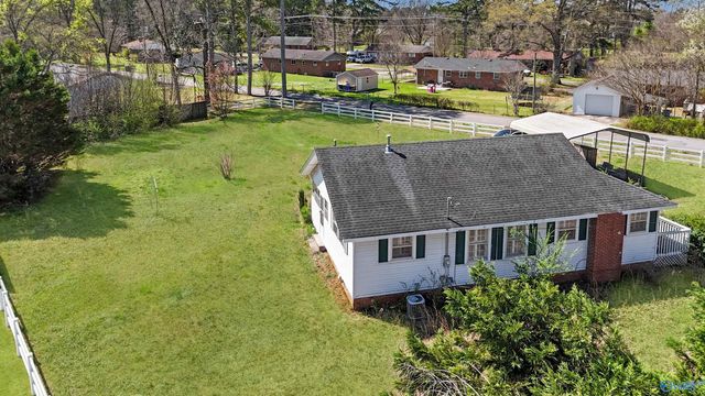 1800 Railroad Street SW, Hartselle, AL 35640