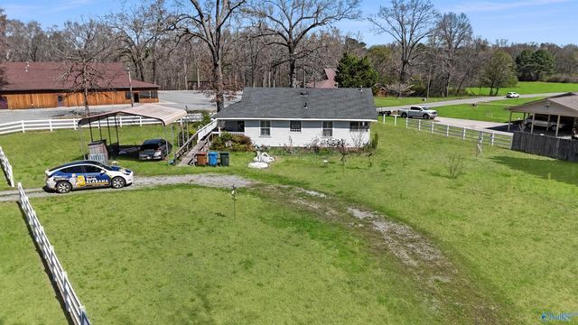1800 Railroad Street SW, Hartselle, AL 35640