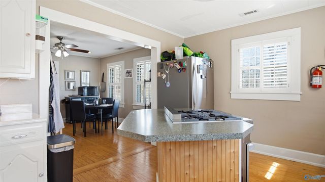 1800 Railroad Street SW, Hartselle, AL 35640