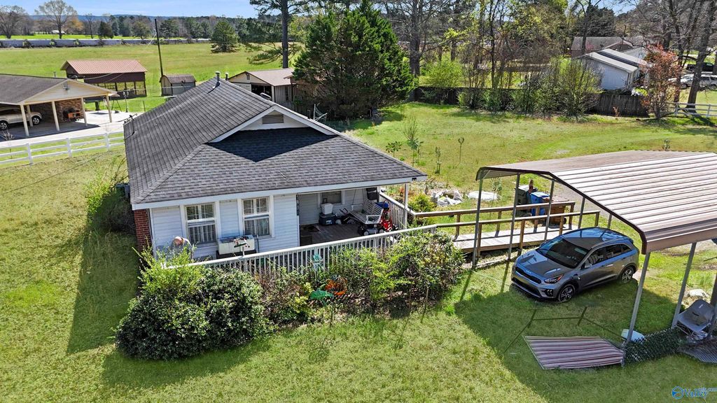 1800 Railroad Street SW, Hartselle, AL 35640