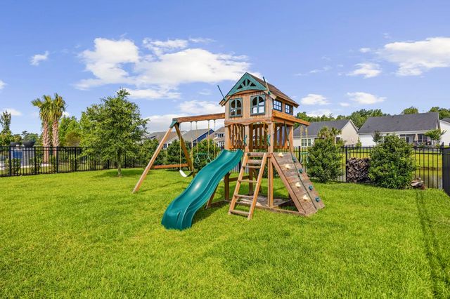 478 Harbor View Dr., Myrtle Beach, SC 29579