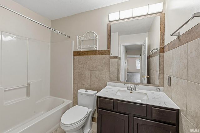 1111 B J Street, Mishawaka, IN 46545