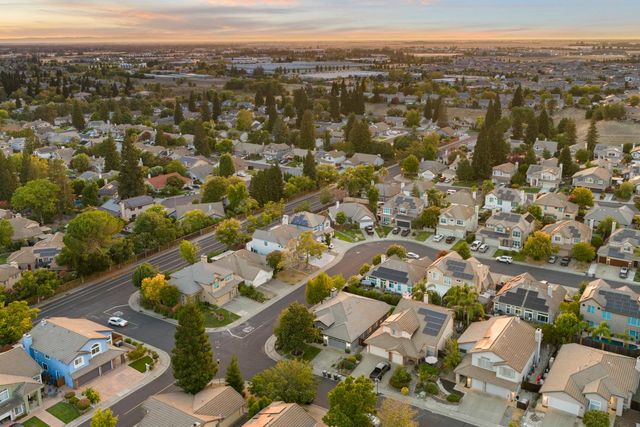 5401 Sandpiper Ct, Rocklin, CA 95765
