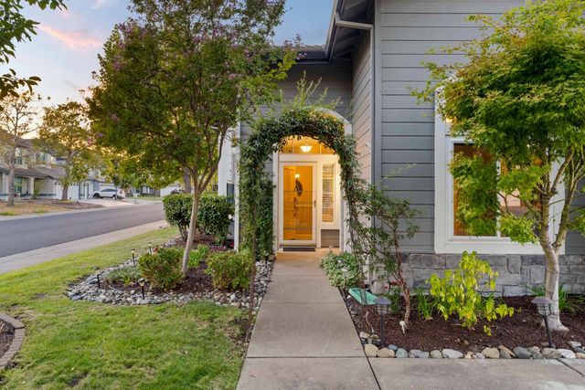 5401 Sandpiper Ct, Rocklin, CA 95765