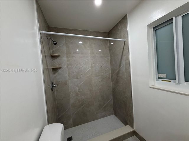 732 SW 6th St 732, Dania Beach, FL 33004