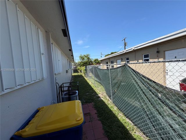 732 SW 6th St 732, Dania Beach, FL 33004