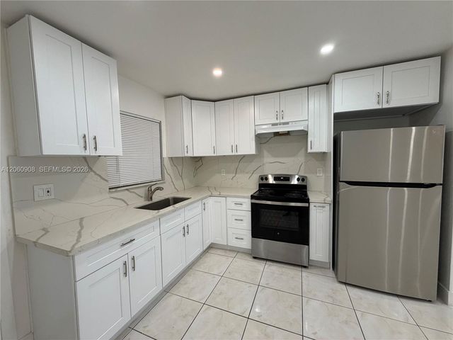732 SW 6th St 732, Dania Beach, FL 33004