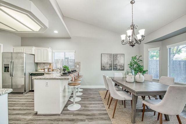 9882 N Meridian Avenue, Fresno, CA 93720