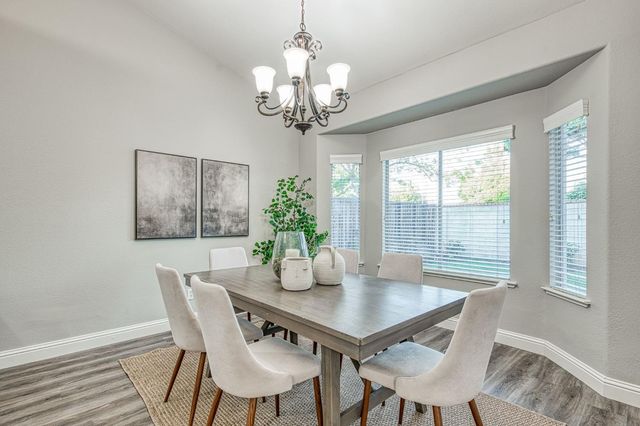 9882 N Meridian Avenue, Fresno, CA 93720