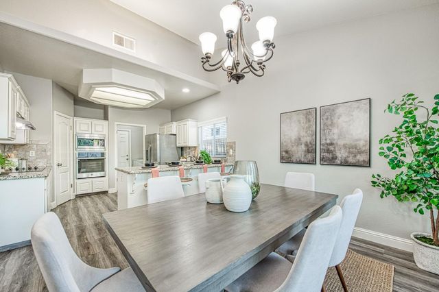 9882 N Meridian Avenue, Fresno, CA 93720